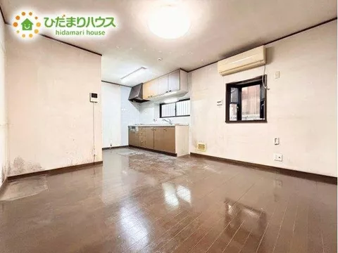 12 minutes on foot to Okegawa Station! Being close to the station makes commuting and going to school smooth. - Image 3