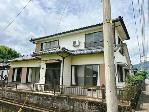 [Open House Scheduled] Interior and Exterior Renovation Planned / Parking for 3 Cars Available / 17 Minutes on Foot to Kitago Elementary School / Free