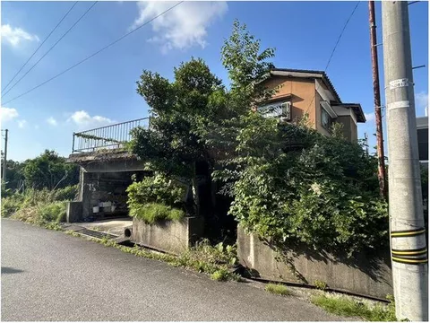 5 minutes by car to the Okuwa shopping area. Approximately 60 tsubo of south-facing land with good sunlight. - Image 3