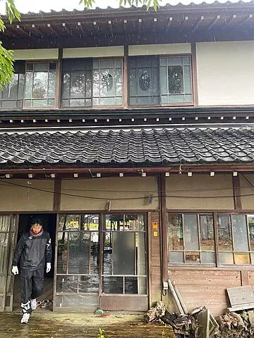 Used single-family home, JR Jōhanssen Line, Yudai Station, 15 minutes by bus, get off at Kitameitaiko-dō, 16 minutes on foot