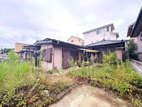 Currently offering a 3000 yen digital gift of your choice for property viewings and visits.