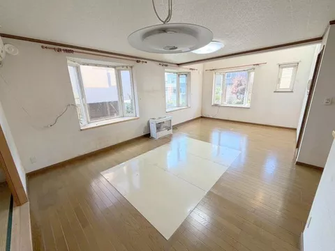 13.93 million yen × over 150㎡ of total floor area for a 4LDK! Includes a basement garage, also suitable for renovation materials