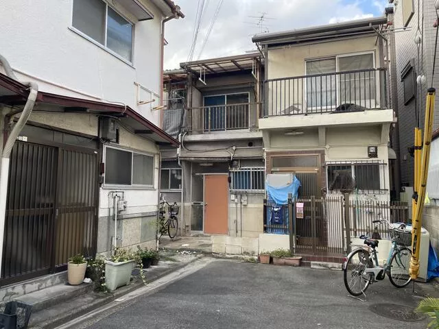 Settsu City, Torikai Nishi 3-chome (Minami Settsu Station) 2-story building 3DK