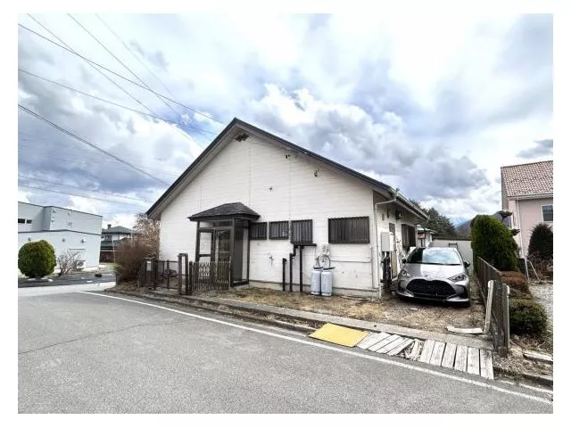 [Open House] Current sale until April 4 / Single-story / New seismic standards compliant / Parking for 2 cars / Front road