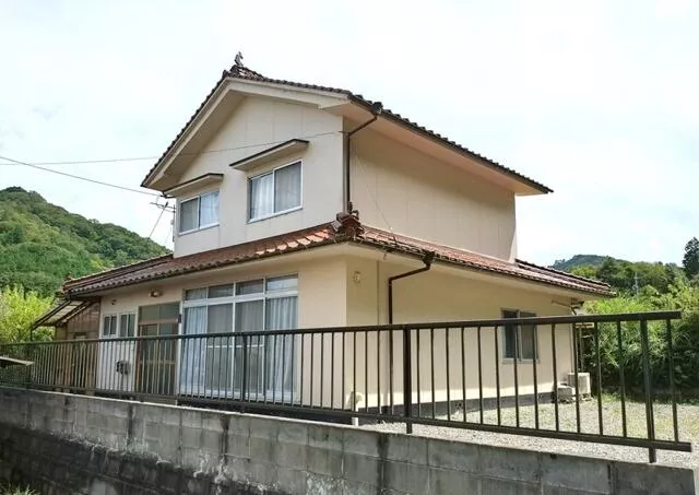Sera County, Sera Town, Oaza Higashikanzaki (Bingo Mikawa Station) 2-story building 5LDK