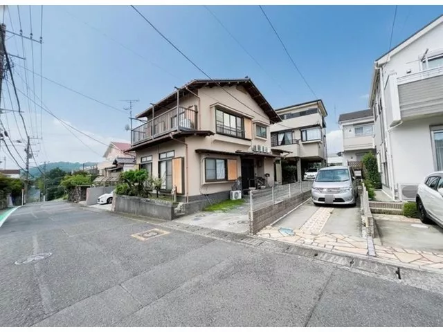 Chooseable e-GIFT worth 15,000 yen for first-time store visit & survey response gift