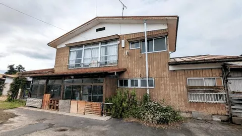 Higashi Okitama-gun Kawanishi-machi Oaza Takamuzuraku (Inukawa Station) 2-story 10DK