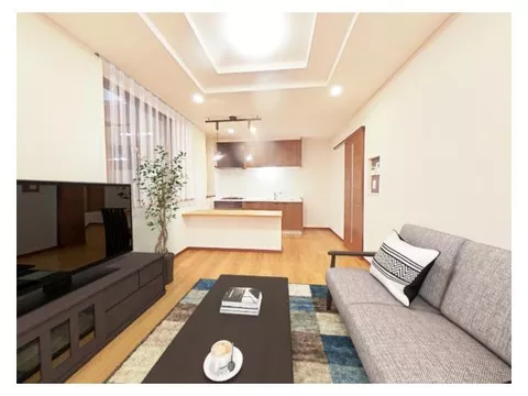 [Open House Held] Interior and exterior renovations completed / New seismic standards compliant / Parking for 2 cars available / Road width in front is 6