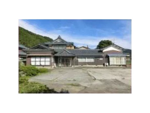 House Do Ninomiya, 14LDK used house, 394 tsubo lot, parking for 10 cars, with a field