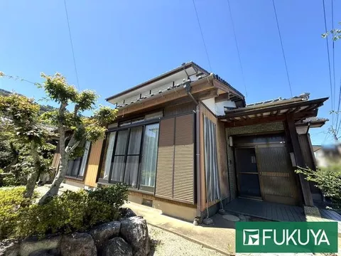 5 million yen, Sashi Nakadori (Nishi-Karatsu Station)