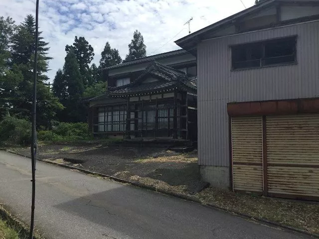Mochikura (Echigo-Oshima Station) 2.5 million yen