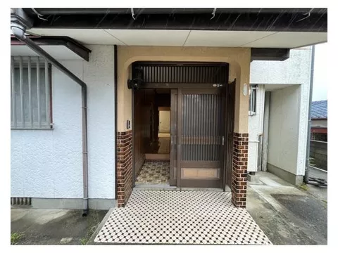 Kasuga Small and Ohno Middle Area! 6 minutes on foot from MR Izumifukuji Station, 2 minutes on foot from the nearest bus stop, excellent convenience. - Image 2