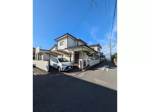 Quiet residential area. Corner lot. All-electric house. The area around Miyaji, Jonan Town has shopping centers.