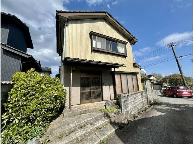 Takaoka City, Takamicho (Yoneshima-guchi Station) 2-story building 7LDK