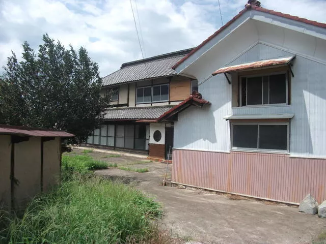 Chikuma City, Oaza Mori (Yasuda Station) 2-story building 9DK