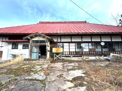 Ota Aza Tsukada, Shiokawa Town, Kitakata City, Fukushima Prefecture 3.5 million yen
