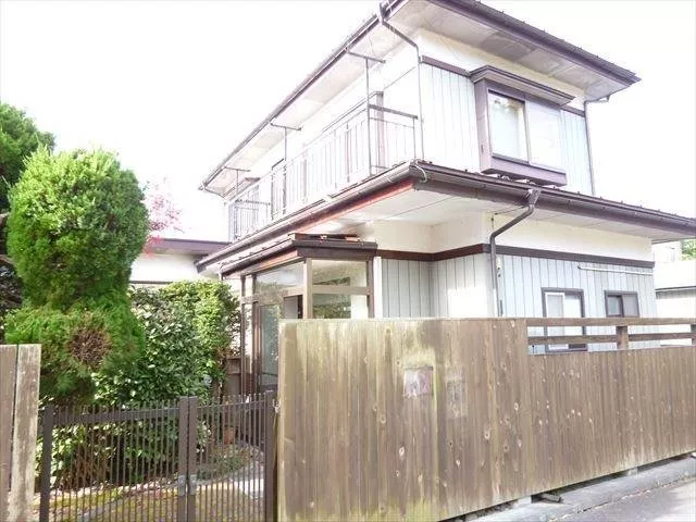 ◇ Within 1 km of hospitals, parks, and convenience stores♪ ◇ Comes with a storage shed and garage♪