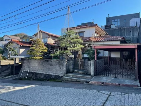 Takao Minami 1, 13,900,000 yen