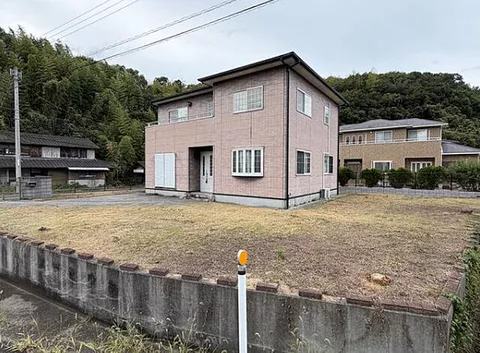 Used single-family home in Shiratori, Higashikagawa City