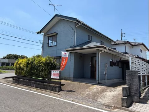 ♪ Good sunlight due to southeast corner lot, quiet residential area, within about 15 minutes on foot to elementary and junior high schools♪