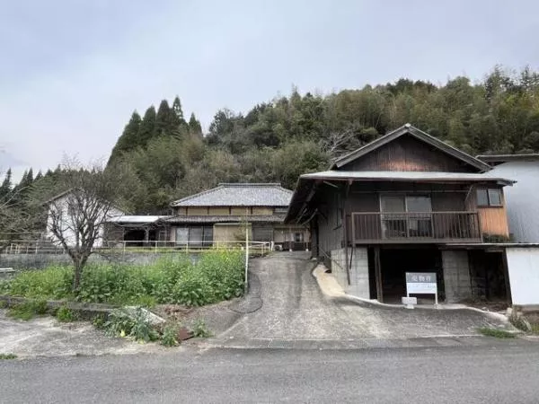 Takeda-shi, Takeda Oaza Tobitagawa (Tamarai station) 2F 6DK

1,800,000 yen