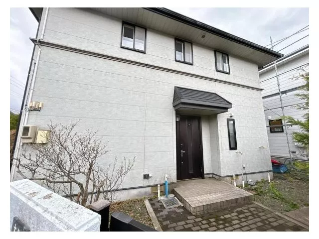 Current sale until April 30 / Built by S.B.I. / Parking for 2 cars available / Front road width 6m