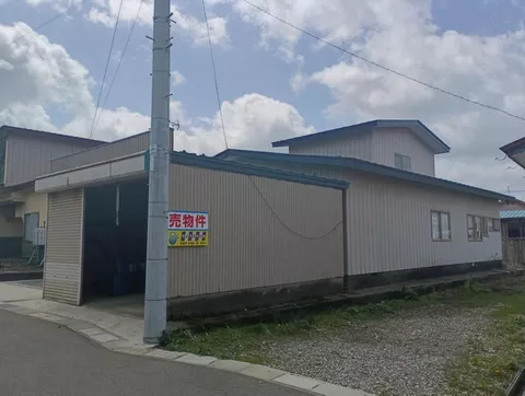 Noshiro City, Futatsui Town, Jinbuna, Okawara (Futatsui Station) 2-story building, 7DK