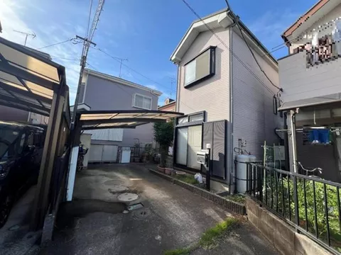 4LDK, all rooms with two sides of sunlight, Japanese-style room, storage in all rooms, toilets on each floor