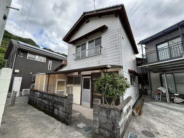 Yahatahama City, Matsushiba (Yahatahama Station), 2 stories above ground and 2 stories below ground, 3DK