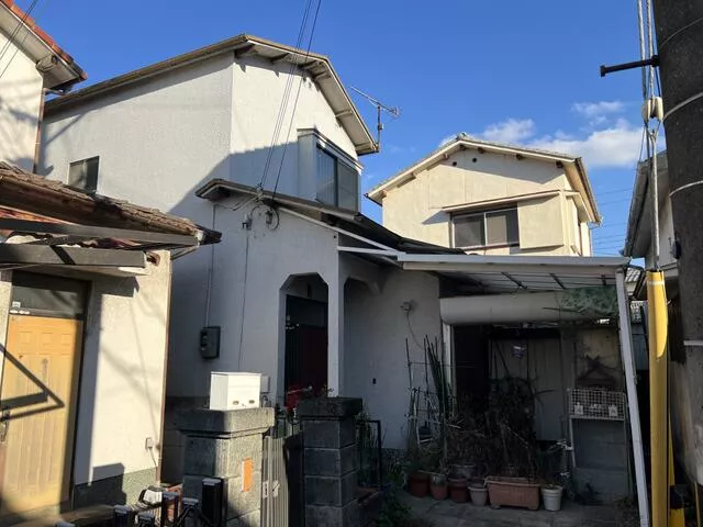 Wakayama-shi, Wakayama (Higashimatsue Sta.) 2F 4DK

1.8 million yen