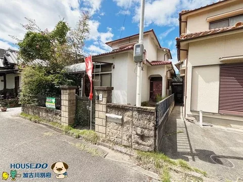 Spacious 4DK with all rooms over 6 tatami mats! Safe commuting to elementary and middle schools within a 10-minute walk.