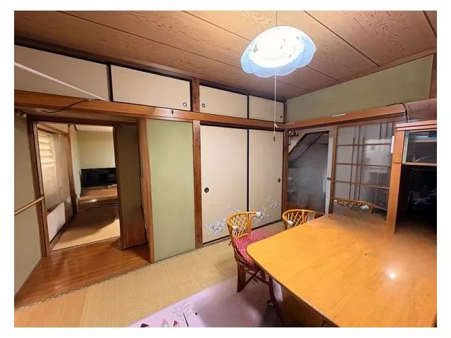 ◇ 4LDK spacious 2-story used single-family home! ◇ Southwest facing with good sunlight