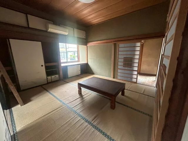 Tsuru City, Tsuru 3-chome (Tsuru City Station), 2-story, 8DK