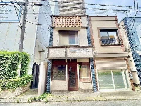 [Specialized in Ome City!] House Do Ome Kawabe / A used house with a store located in front of the station◎