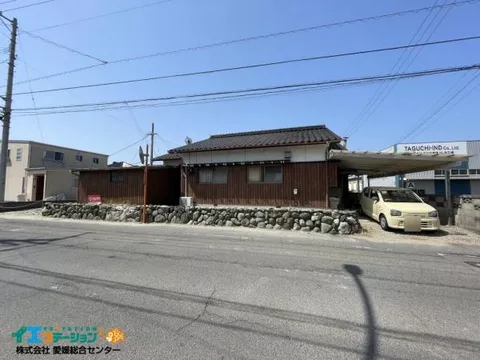 Niihama City, Kiuh 2-chome (Takahama Station) Single-story building 4DK