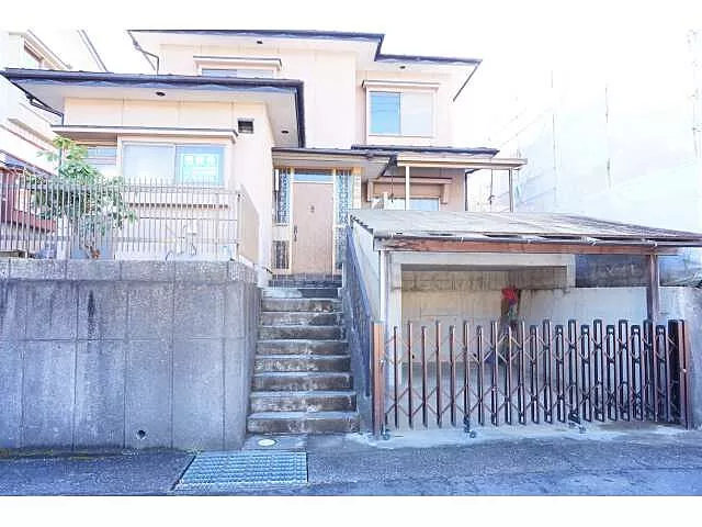Used single-family home in Izumicho