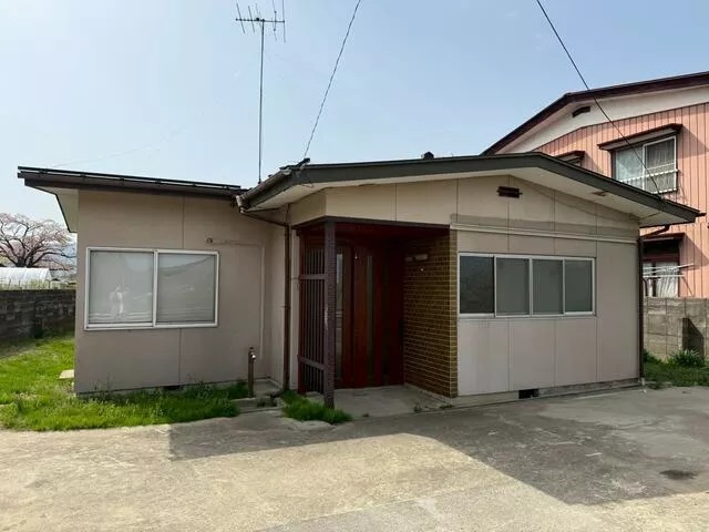 Fukushima City, Iizaka Town, Hirano, Kobukata (Hirano Station) 1-story 4LDK