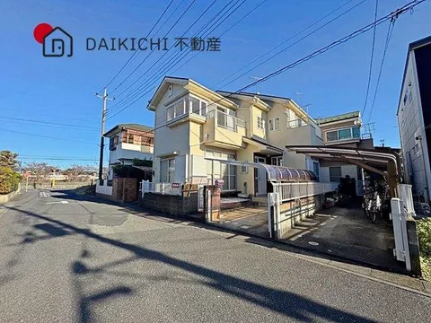 Just a 3-minute walk from Washimiya Station! Many commercial facilities nearby make this property convenient for living!