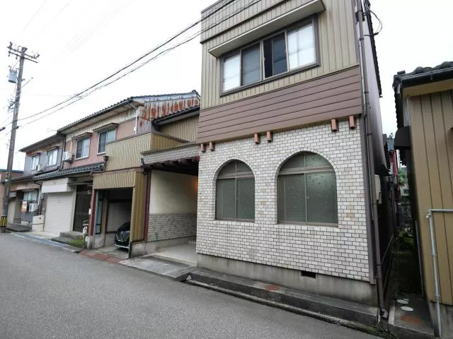 Takaoka City, Shimokokuno (Shogawaguchi Station) 2-story building, 8K