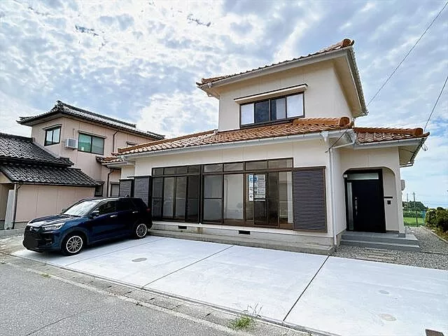 Used single-family home in Ōkaiji Shin, Uozu City - House