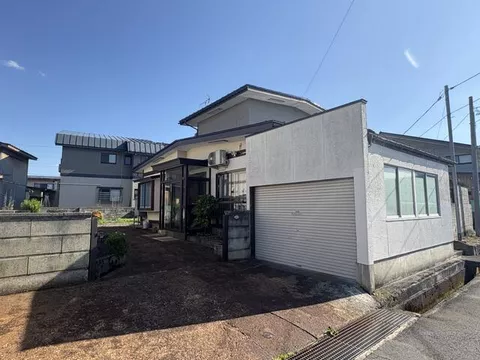 Yonezawa City, Gomyō 2-chome (Nishi-Yonezawa Station) 2-story building 6DK