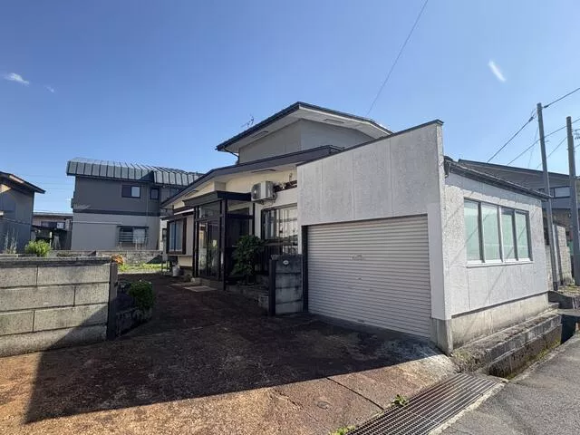 Yonezawa City, Gomyō 2-chome (Nishi-Yonezawa Station) 2-story building 6DK