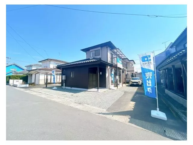 [Open House] [Interior and exterior renovated] [Immediate occupancy available] [Newly replaced water facilities] [Exterior...
