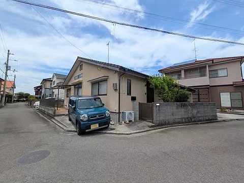 Used single-family home in Iyo City, Ozaki