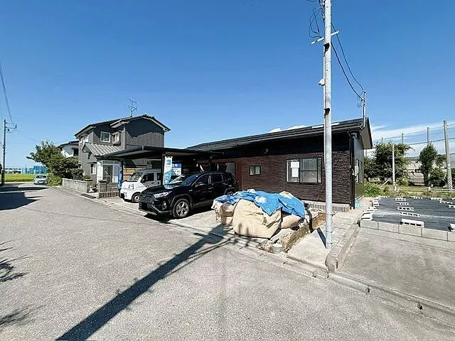 Used single-family home Niigata City Nishikambara Ward Nakanokuchi