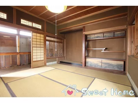 ◆Used house in Eiraku-cho, Kiryu City◆ Surrounded by commercial facilities♪ City gas and public sewer area♪