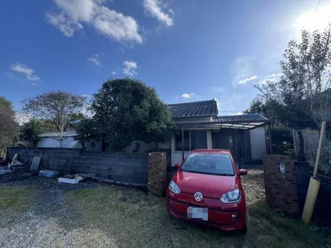 Bishamaru-cho, Yatsushiro-city (Yatsushiro Sta.) Single story house, 5K

2.5 million yen