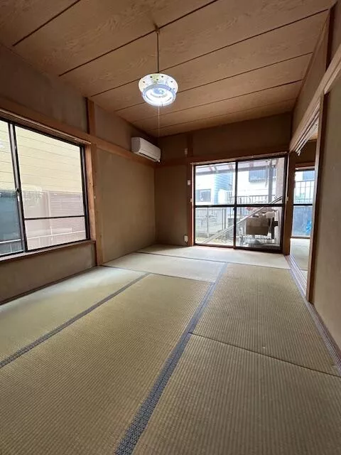 2F 4K, 2F in Yoshihama, Yugawara-cho, Ashigarashita-gun, Kanagawa (Manazuru Sta.)

2F 4K 6,300,000 yen