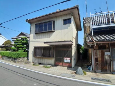 Yoshinogawa City, Yamakawa Town, Tsutsumichi (Yamase Station) 2-story building 5SLDK