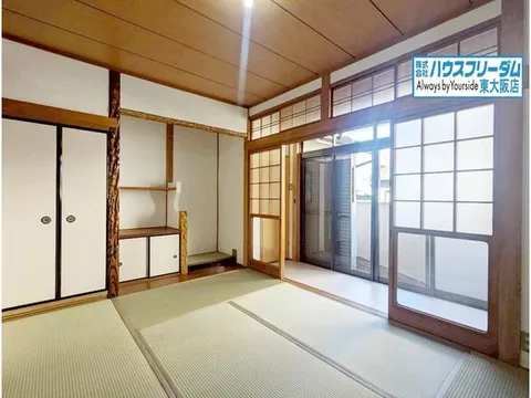 ☆Available for viewing today☆ 5 minutes on foot from Kintetsu Osaka Line "Mitō"! Renovation completed in November of the 7th year of Reiwa